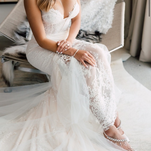 Inbal Dror Wedding Gown - Picture 4 of 6